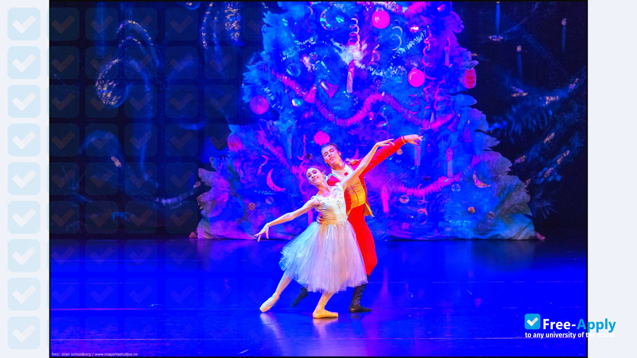 Photo de l’Den norske balletthøyskole #9