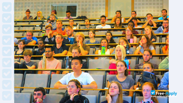 Foto de la University College of Southeast Norway #7