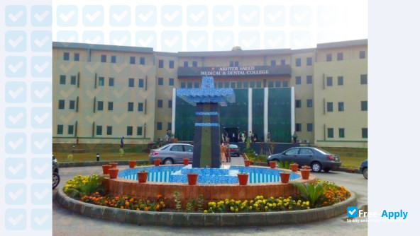 Photo de l’Akhtar Saeed Medical and Dental College #3