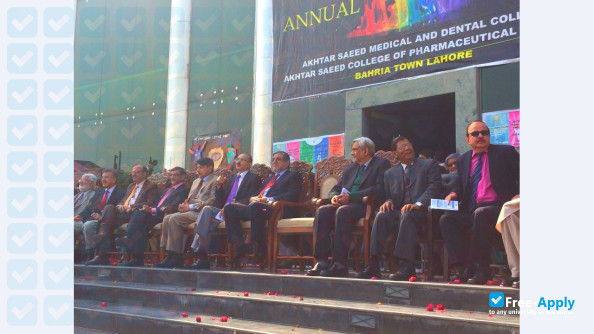 Photo de l’Akhtar Saeed Medical and Dental College #12