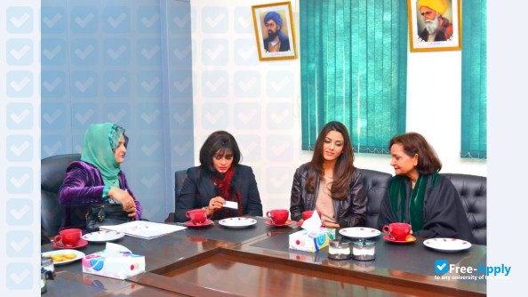 Photo de l’Akhtar Saeed Medical and Dental College #5