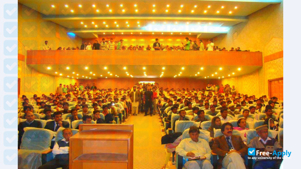 Foto de la Dawood University of Engineering and Technology #4