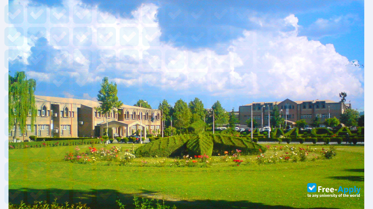 Photo de l’Ayub Medical College #8