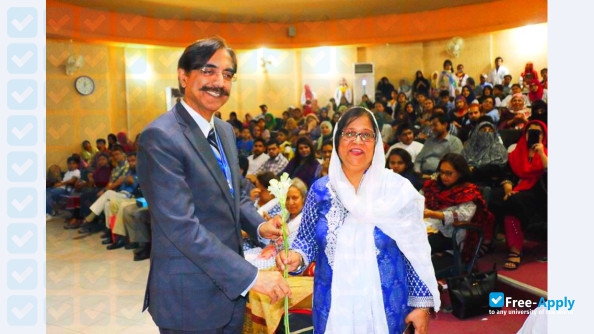 Photo de l’Dow University of Health Sciences Karachi #8
