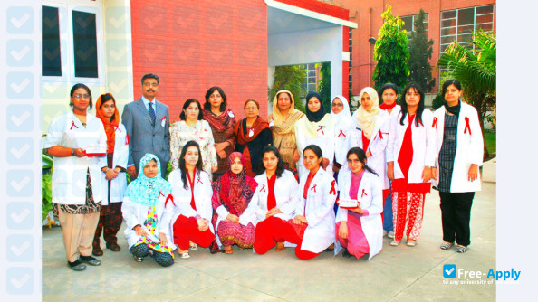 Foto de la Fatima Jinnah Medical University #3