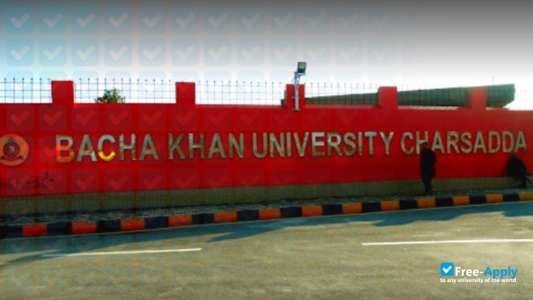 Foto de la Bacha Khan University #5