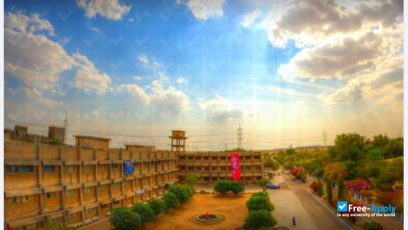 Foto de la Baqai Medical University #5