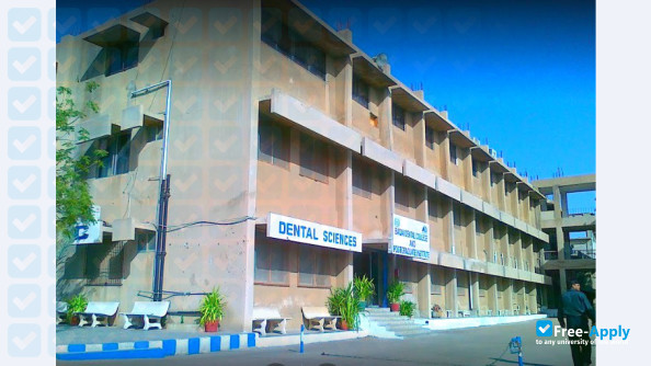 Foto de la Baqai Medical University