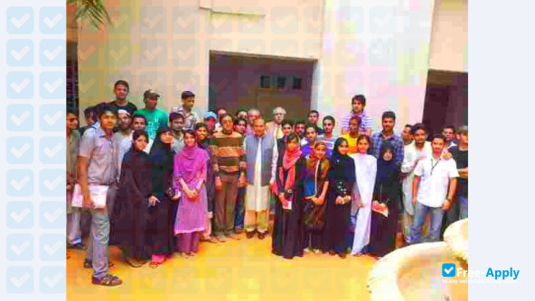 Photo de l’Benazir Bhutto Shaheed University Lyari #11