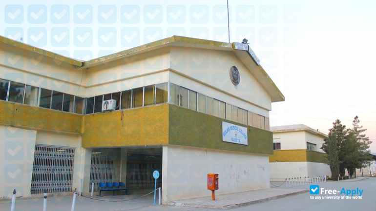 Photo de l’Bolan Medical College #8