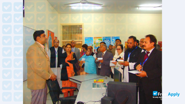 Foto de la National University of Modern Languages Islamabad #12