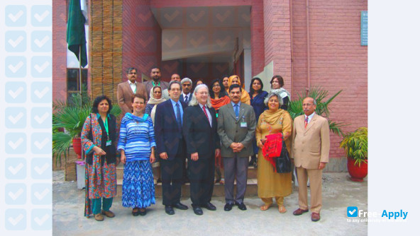 Foto de la National University of Modern Languages Islamabad #10