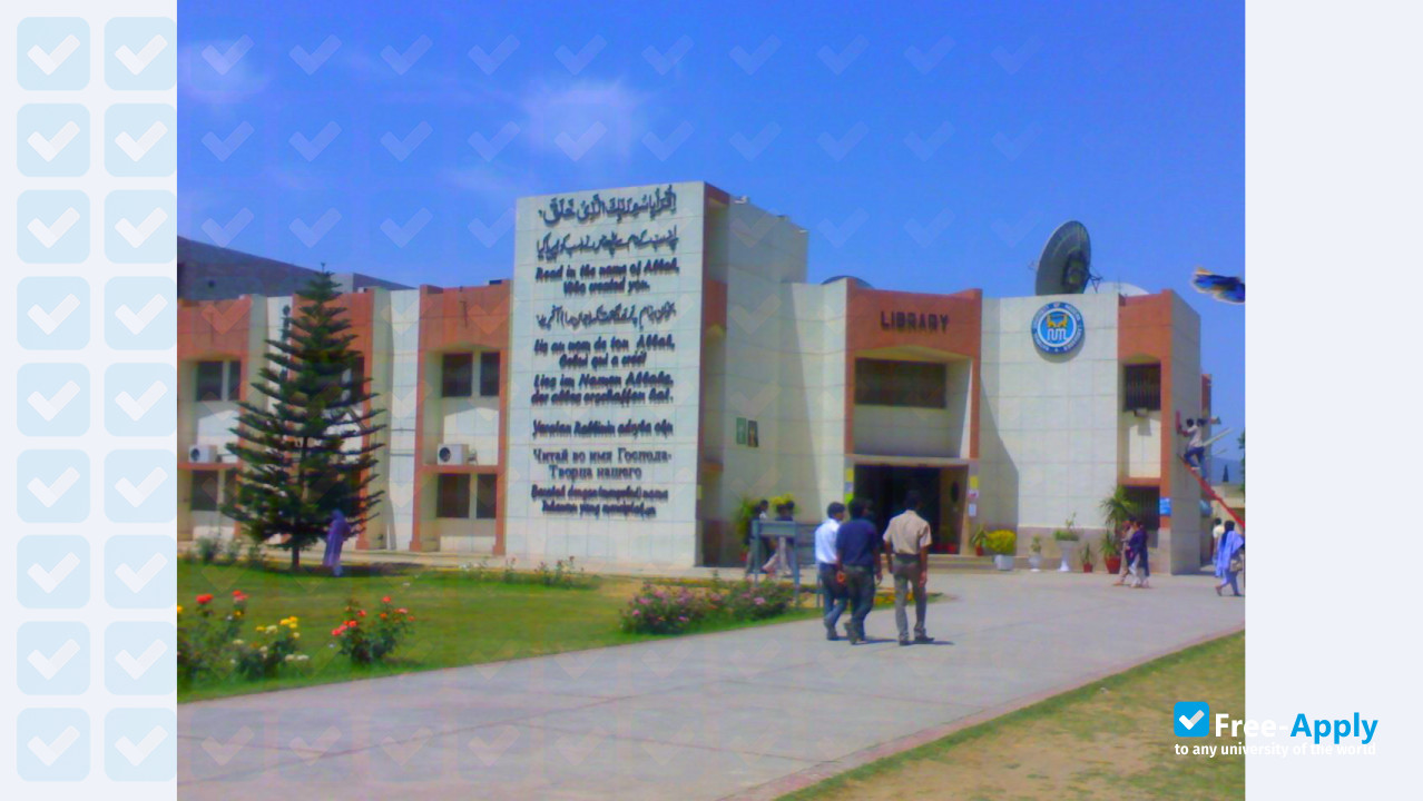Foto de la National University of Modern Languages Islamabad #6