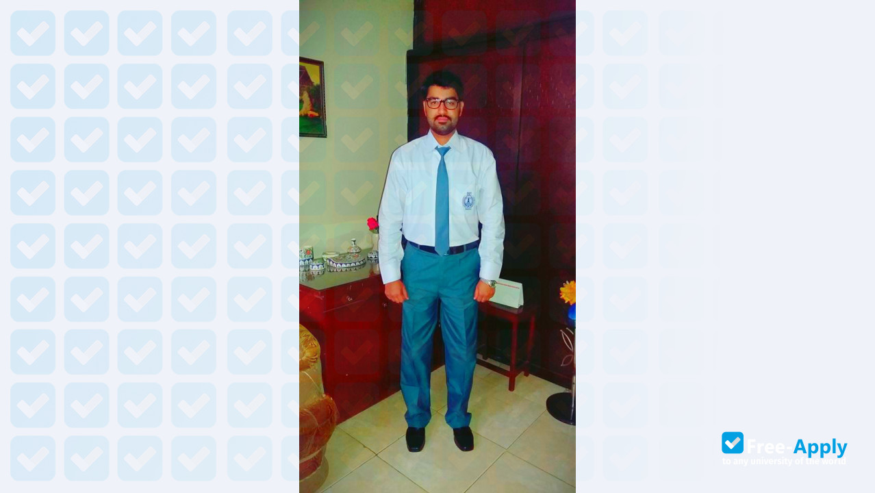 Government College of Commerce and Economics photo #11