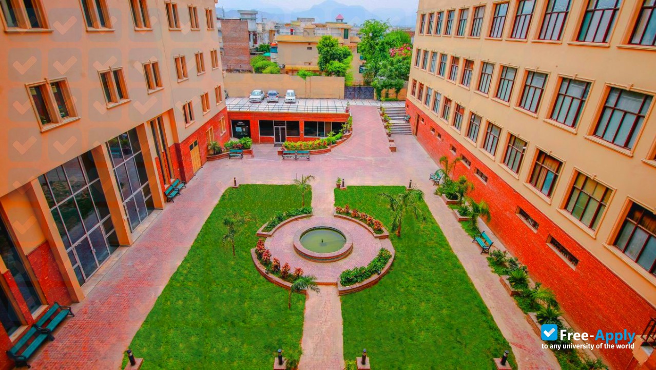 Photo de l’Cecos University #5