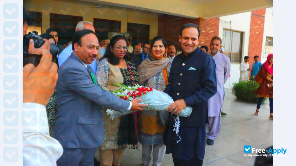 Foto de la Government College Women University Faisalabad #10
