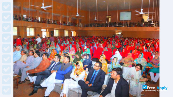 Foto de la Government College Women University Faisalabad #9