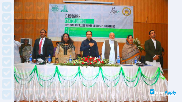 Foto de la Government College Women University Faisalabad #8