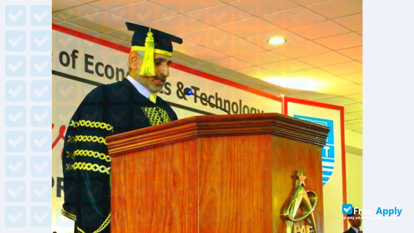 Photo de l’Pakistan Air Force Karachi Institute of Economics and Technology #6