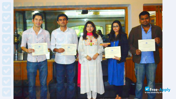 Foto de la Pakistan College of Law #2