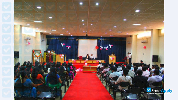 Photo de l’Institute of Business and Management Lahore #8