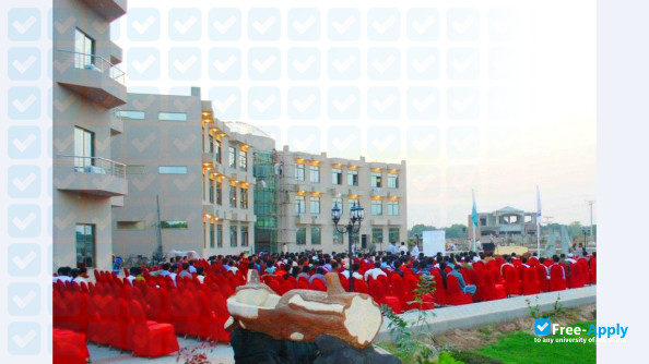 Foto de la Institute of Southern Punjab Multan #9