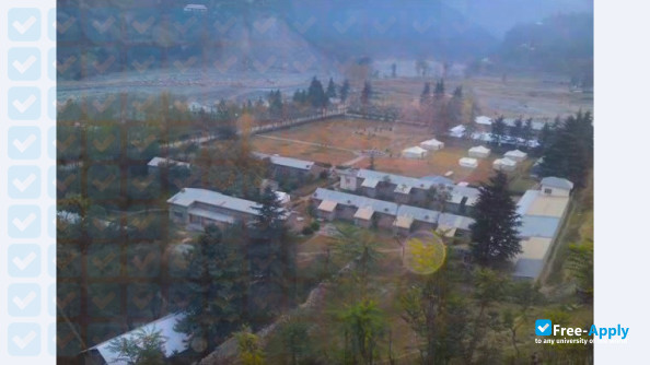 Foto de la Shaheed Benazir Bhutto University #4