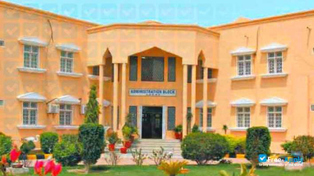 Peoples University of Medical & Health Sciences for Women Shaheed Benazirabad фотография №6