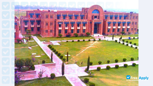 Foto de la International Islamic University Islamabad #3