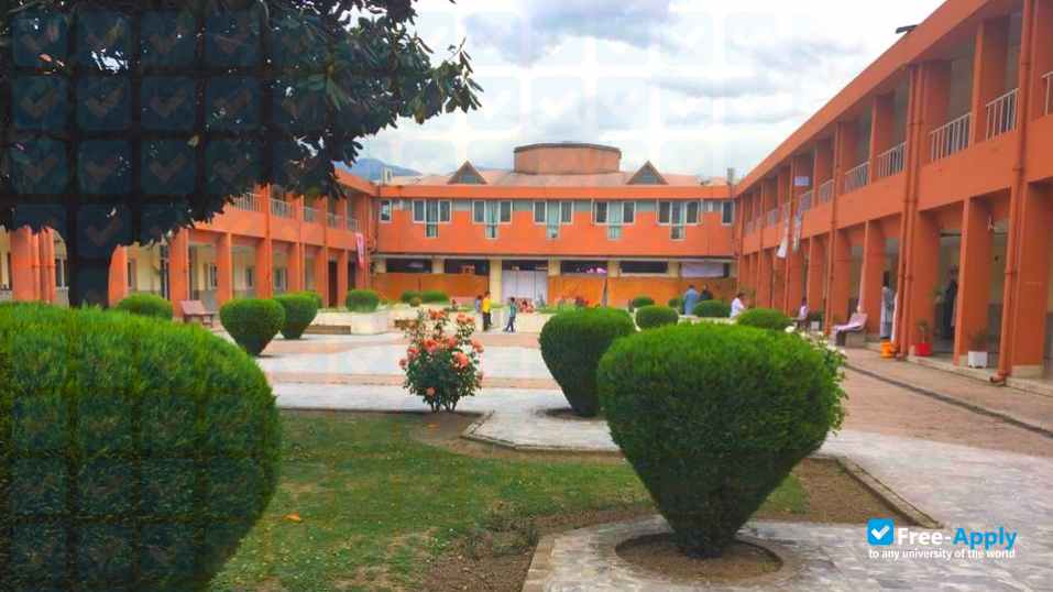 Peshawar Medical College photo