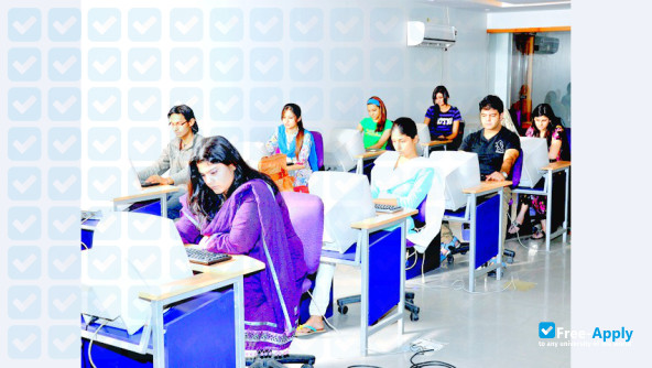 Iqra University Karachi photo #2