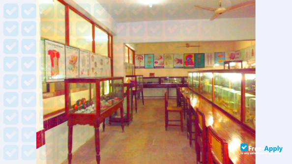 Foto de la Shaheed Mohtarma Benazir Bhutto Medical University #13