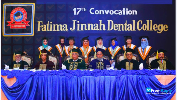 Photo de l’Jinnah Medical and Dental College #7