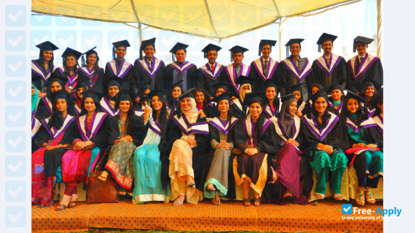 Foto de la Jinnah Medical and Dental College #6