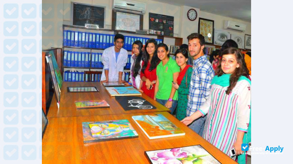 Foto de la Jinnah Medical and Dental College #5