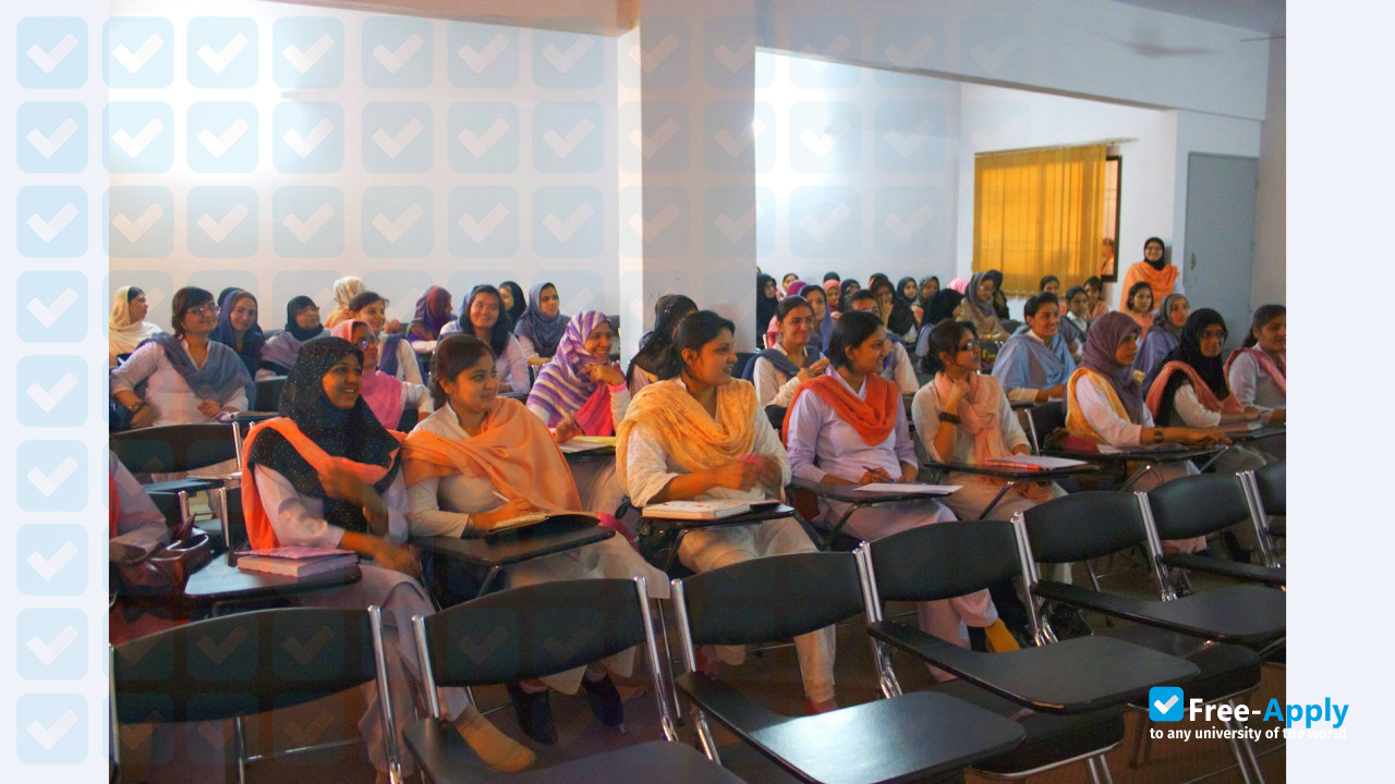 Photo de l’Jinnah University for Women #11
