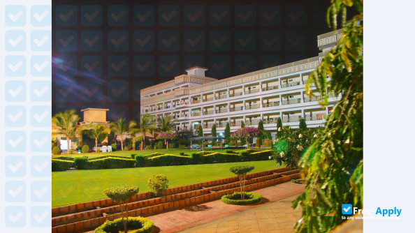 Foto de la Karachi Institute of Management and Sciences #19
