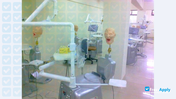 Foto de la Karachi Medical and Dental College #15