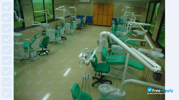Foto de la Karachi Medical and Dental College #5