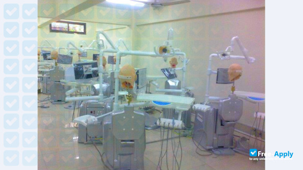 Foto de la Karachi Medical and Dental College #2