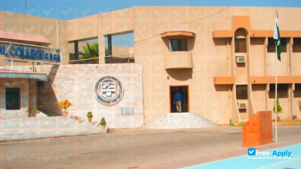 Foto de la Karachi Medical and Dental College #10