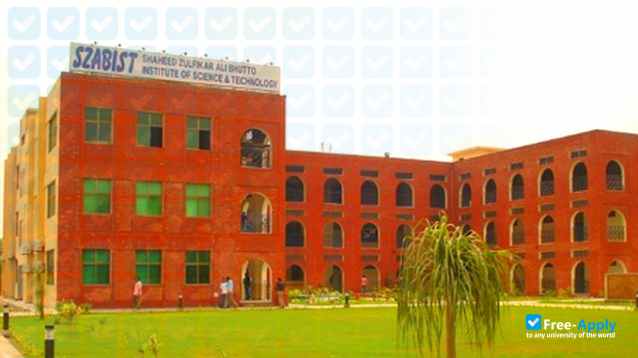 Photo de l’Shaheed Zulfikar Ali Bhutto Institute of Science and Technology #2
