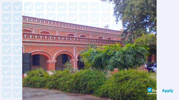 Фотография Women University Multan