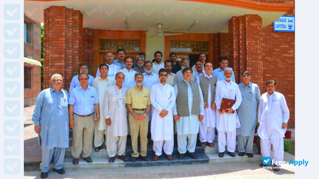 Photo de l’Postgraduate Medical Institute Quetta #1