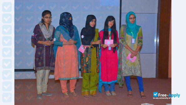 Foto de la Preston University Pakistan #2