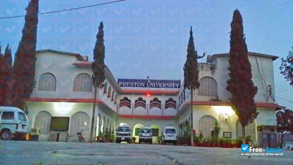 Foto de la Preston University Pakistan #10