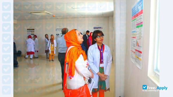Foto de la Shifa College of Medicine #4