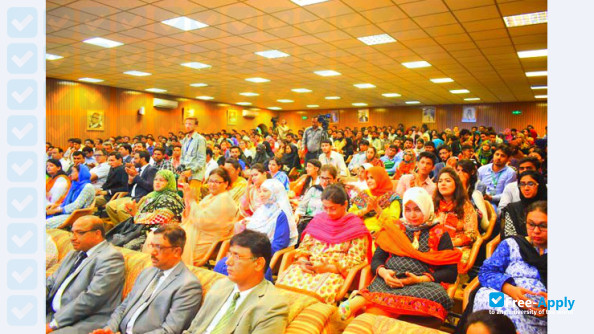 Photo de l’Qalandar Shahbaz University of Modern Sciences #5