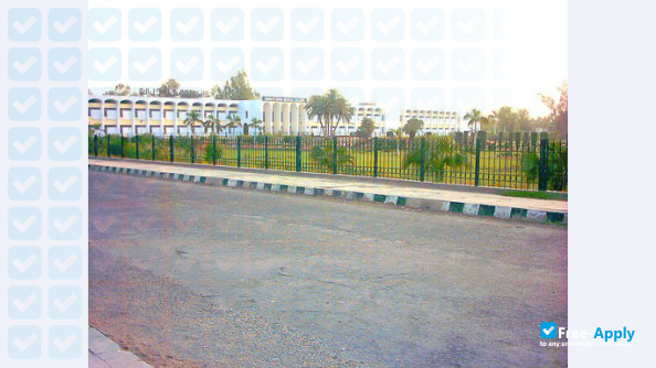 Photo de l’Quaid-e-Azam Medical College #2
