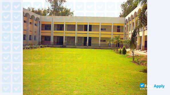 Quaid-e-Azam Medical College photo #2